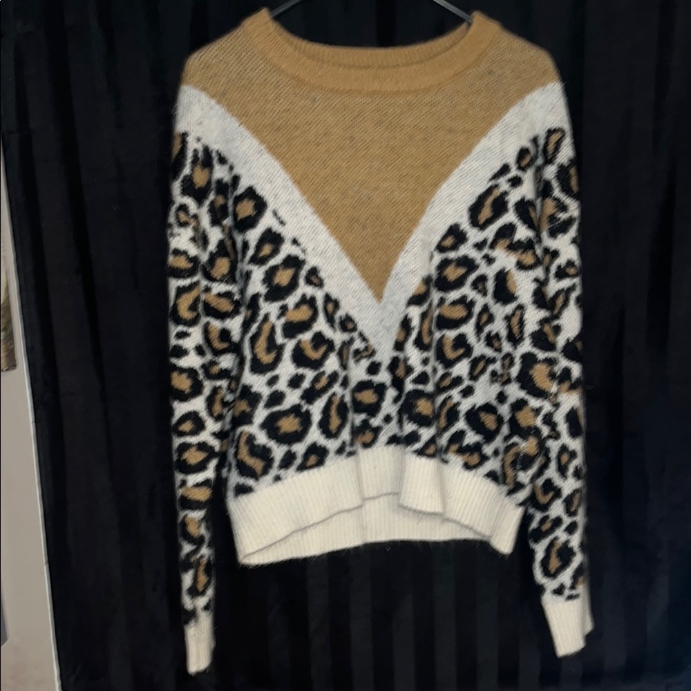 Vero Moda Tan and White Crew Neck Sweater with Leopard Print